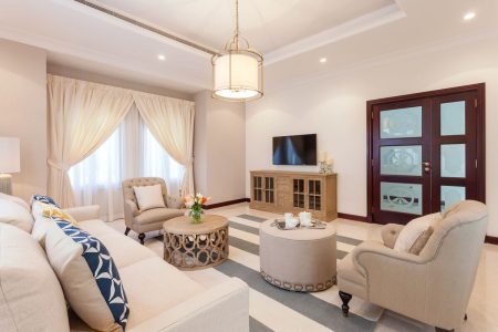 LUXURY APARTMENT